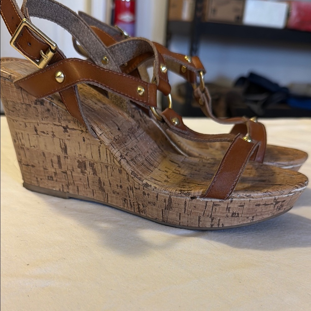 Montego Bay Club Brown w/ Gold Stud Detail Wedge Strappy Sandals Size 8 EUC